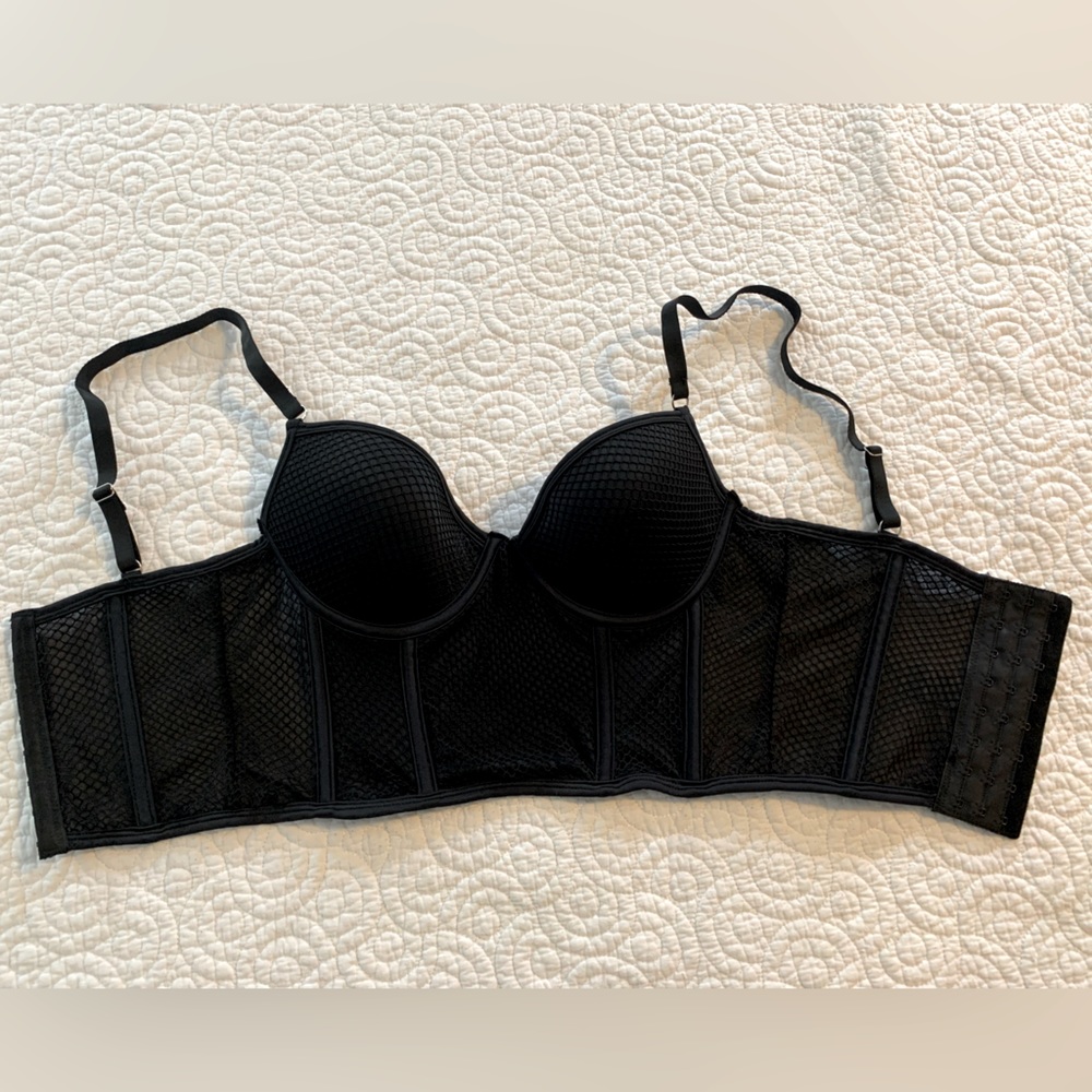 ✨3/$25✨ Hot Topic Mesh Bralette Sz 34B